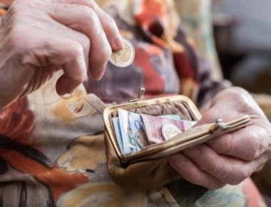 ΔΝΤ, ESM και ΕΚΤ χαρακτήρισαν τις νέες μειώσεις στις συντάξεις «διαρθρωτικές»! - Τελειώνει και αυτό το παραμύθι Τσίπρα